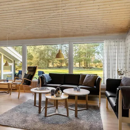 4 Bedroom Awesome In Semesterbostad *
