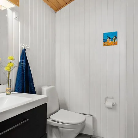 4 Bedroom Awesome In * Saltum