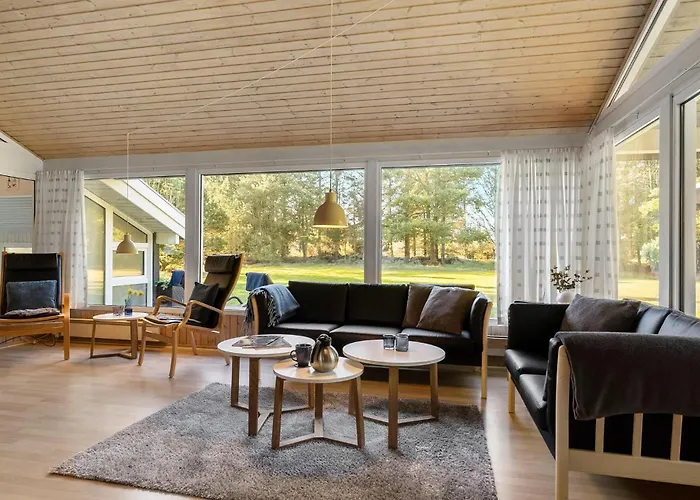 4 Bedroom Awesome In Semesterbostad *
